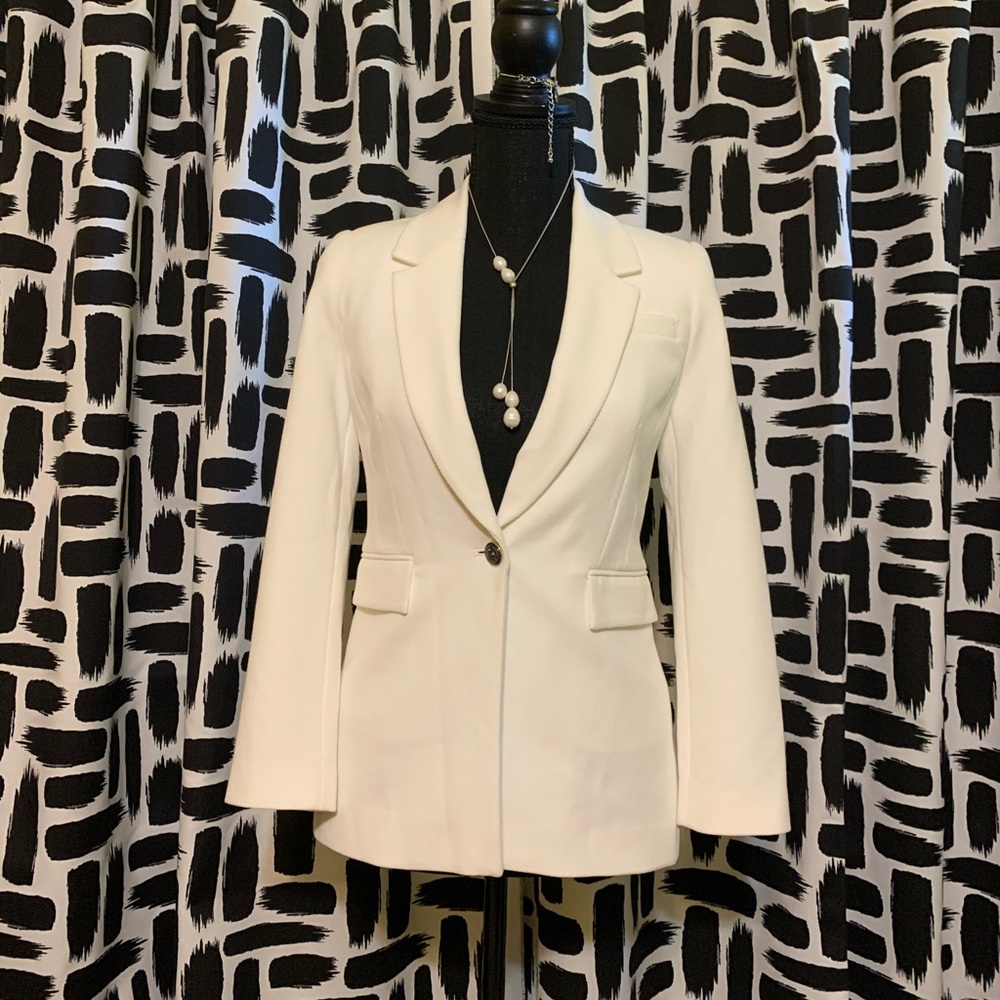 ❌SOLD❌White Colored Blazer